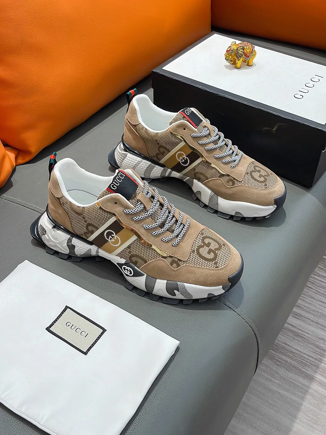 Men's shoes GUCCI "Gucci" P440 Regular size: 38-44 (casual shoes) Product materials: Selected cowhide upper, soft sheepskin lining; original outsole.